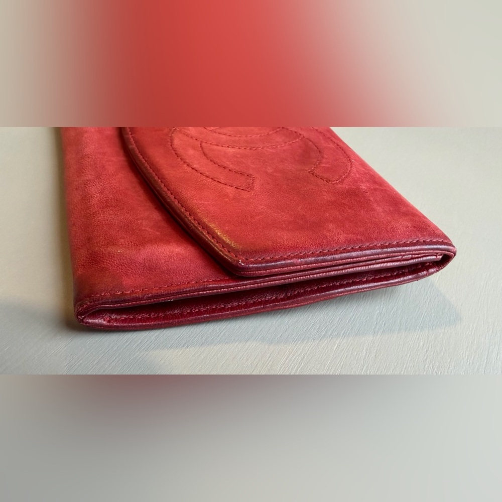 SOLD Vintage CHANEL Red Leather Wallet Made in France Hologram - Picture 8 of 10